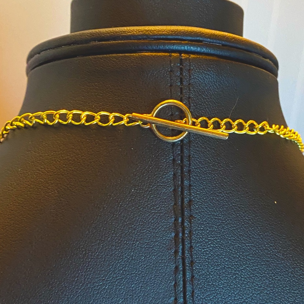 🆑 Goddess Talisman | Gold Tone Half-Moon Necklace. - Picture 3 of 4